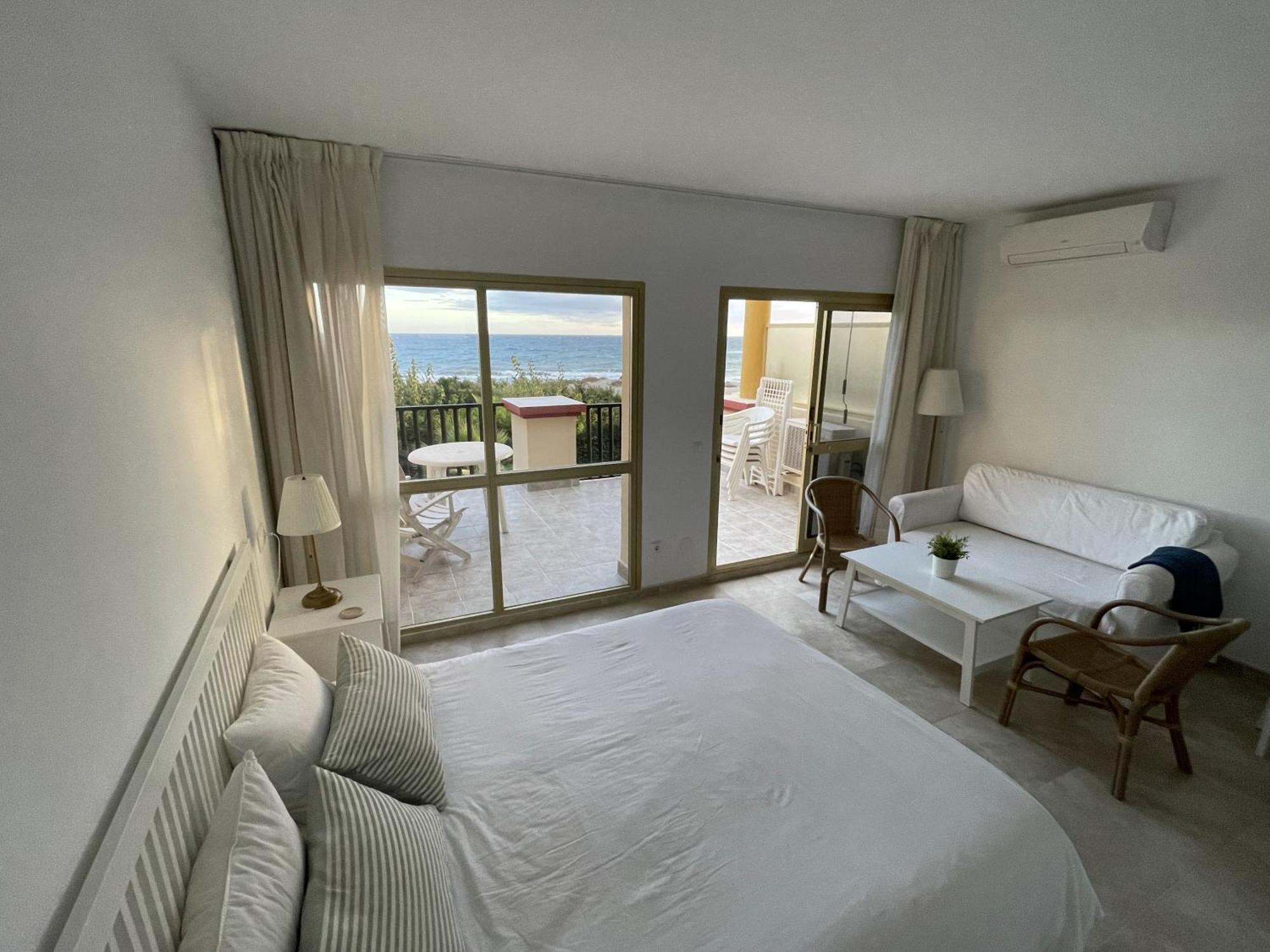 Estudio Con Insuperables Vistas Al Mar: Aparcamiento Marbella Esterno foto