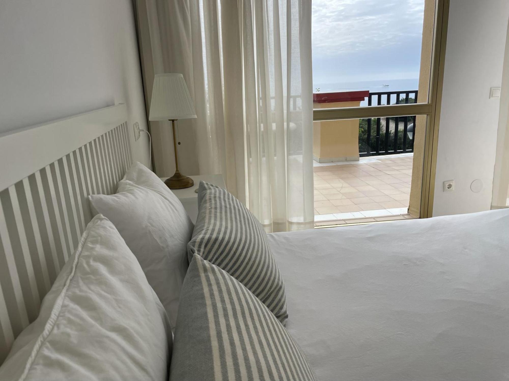 Estudio Con Insuperables Vistas Al Mar: Aparcamiento Marbella Esterno foto