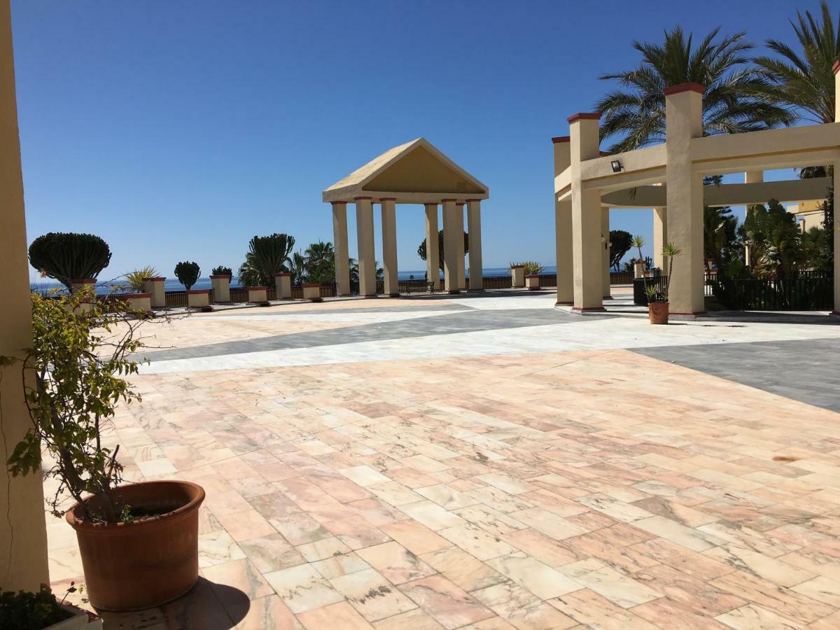 Estudio Con Insuperables Vistas Al Mar: Aparcamiento Marbella Esterno foto